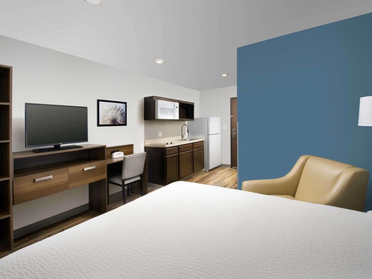 Woodspring Hotel 2*