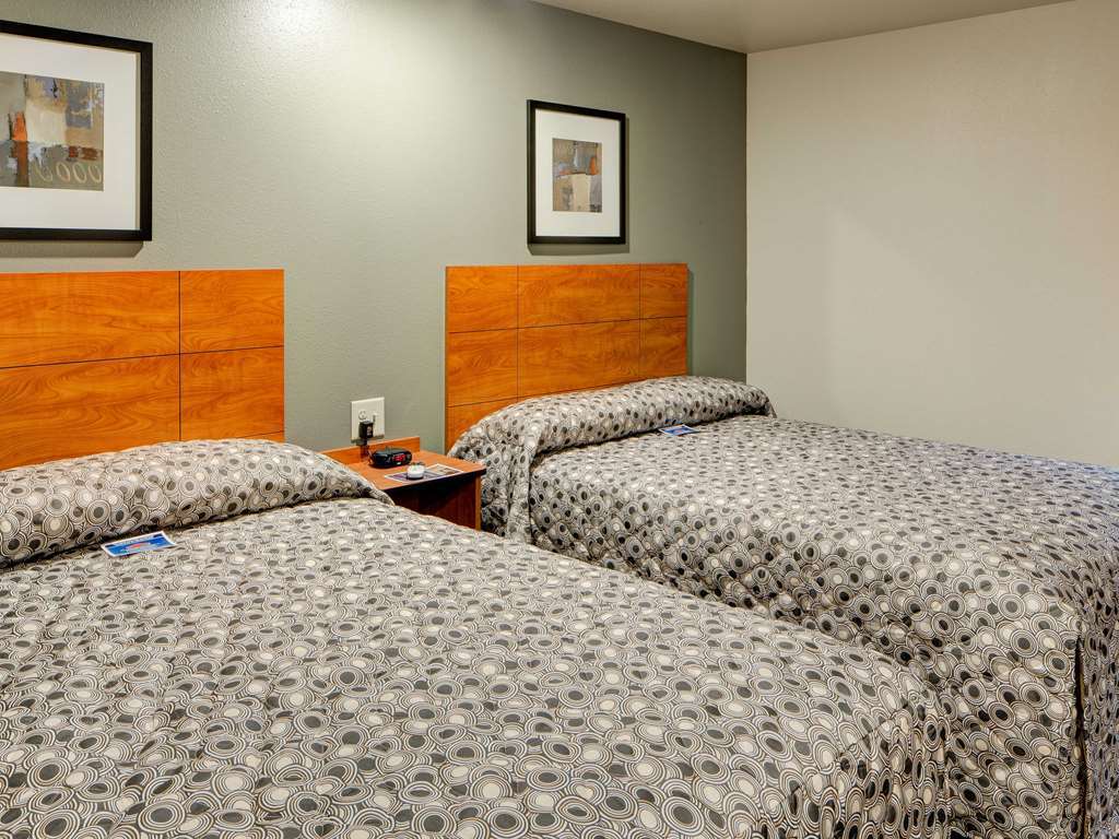 Woodspring Hotel 2*